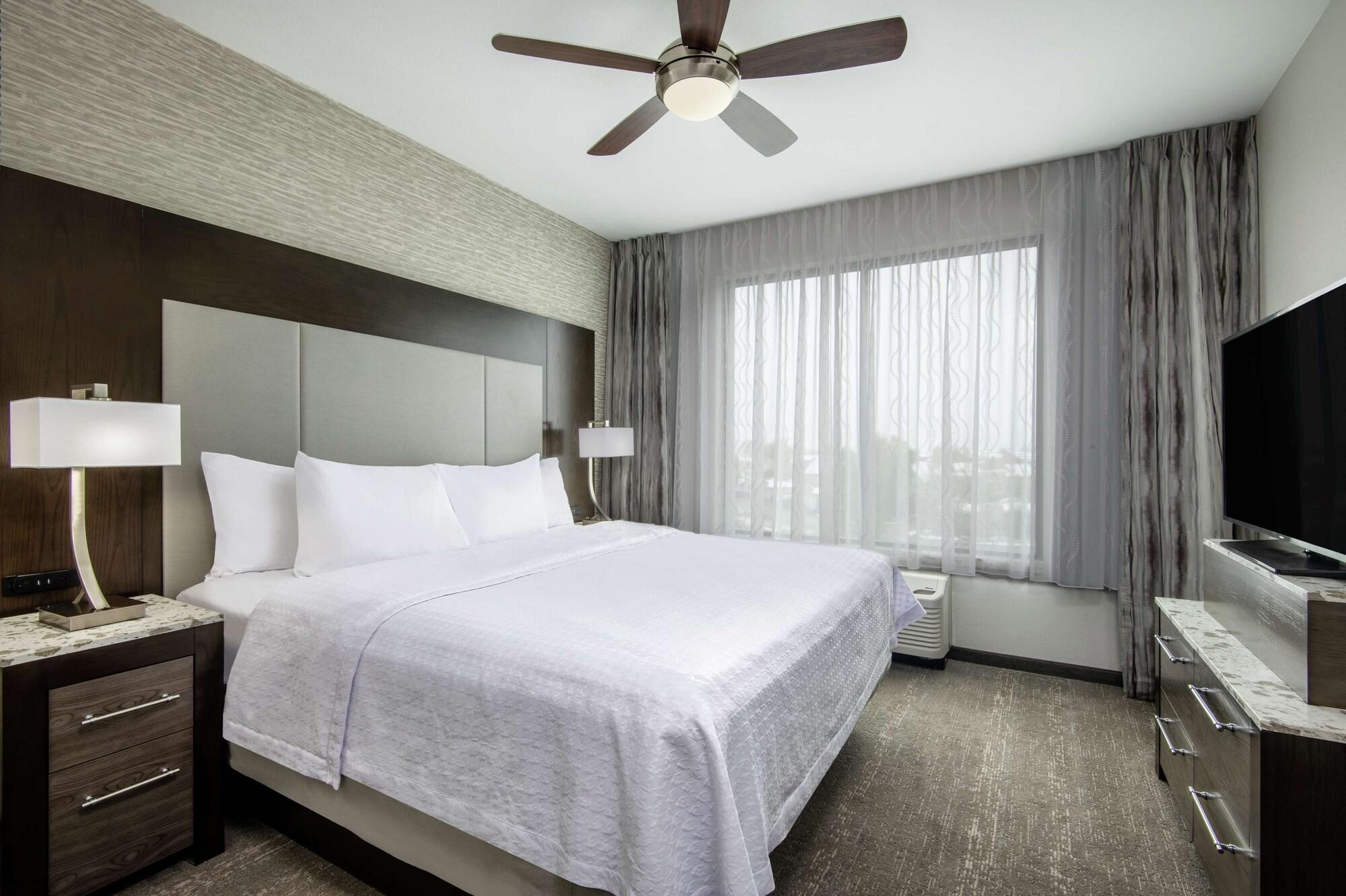 Homewood Suites By Hilton Стимбот Спрингс Экстерьер фото